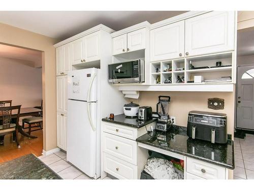 464 Hazel Street, Waterloo, ON - Indoor Photo Showing Kitchen