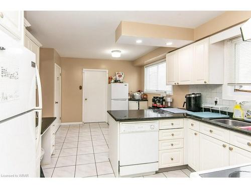 464 Hazel Street, Waterloo, ON - Indoor Photo Showing Kitchen