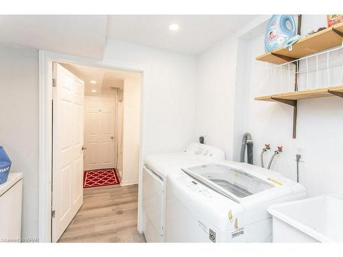 464 Hazel Street, Waterloo, ON - Indoor Photo Showing Laundry Room