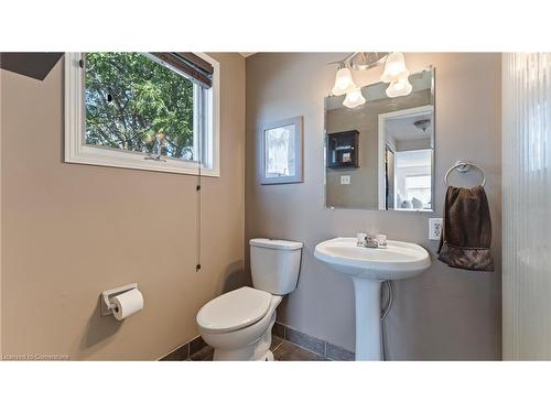 2 Santa Maria Drive, Cambridge, ON - Indoor Photo Showing Bathroom