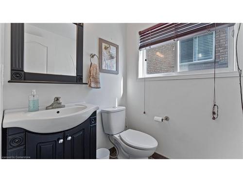 2 Santa Maria Drive, Cambridge, ON - Indoor Photo Showing Bathroom