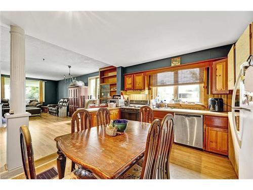 56 Victoria Avenue E, Crediton, ON - Indoor Photo Showing Dining Room