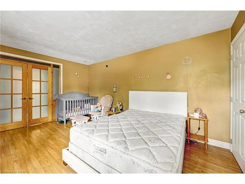 56 Victoria Avenue E, Crediton, ON - Indoor Photo Showing Bedroom