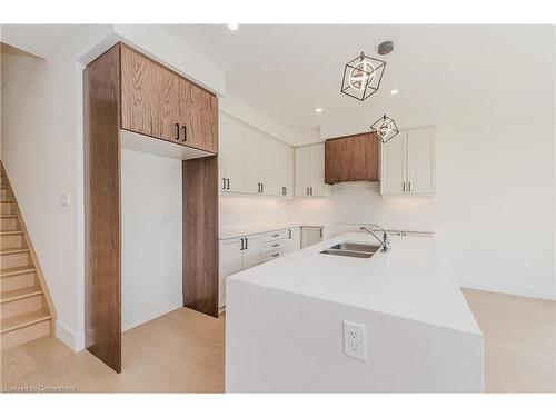 176 Forest Road, Cambridge, ON - Indoor Photo Showing Kitchen With Double Sink