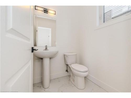 176 Forest Road, Cambridge, ON - Indoor Photo Showing Bathroom