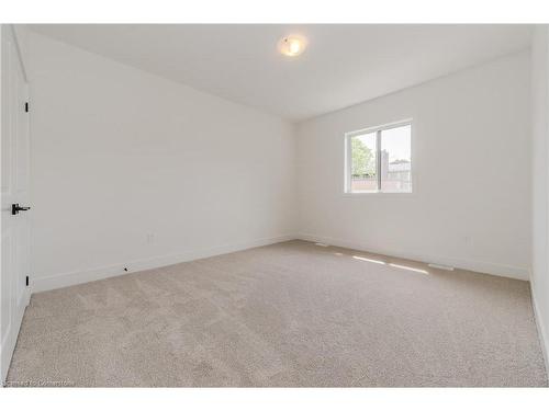 176 Forest Road, Cambridge, ON - Indoor Photo Showing Other Room