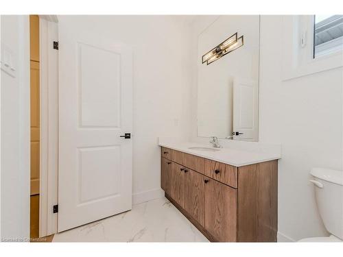 176 Forest Road, Cambridge, ON - Indoor Photo Showing Bathroom