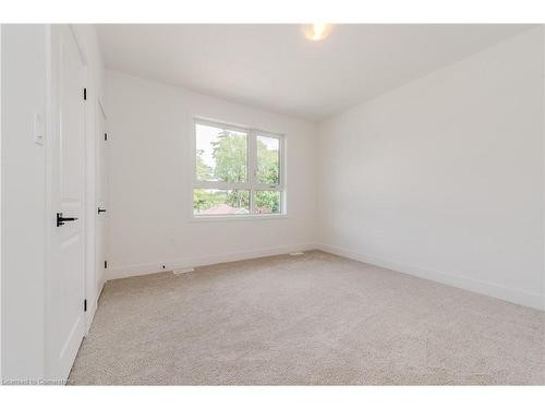 176 Forest Road, Cambridge, ON - Indoor Photo Showing Other Room