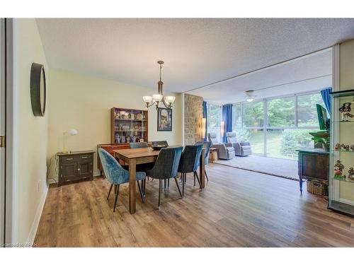 204-20 Berkley Road, Cambridge, ON - Indoor Photo Showing Dining Room