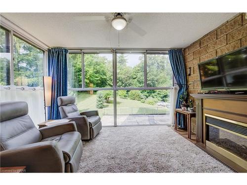 204-20 Berkley Road, Cambridge, ON - Indoor Photo Showing Living Room With Fireplace