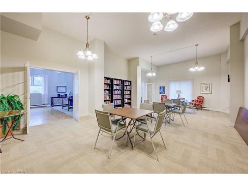 204-20 Berkley Road, Cambridge, ON - Indoor Photo Showing Dining Room