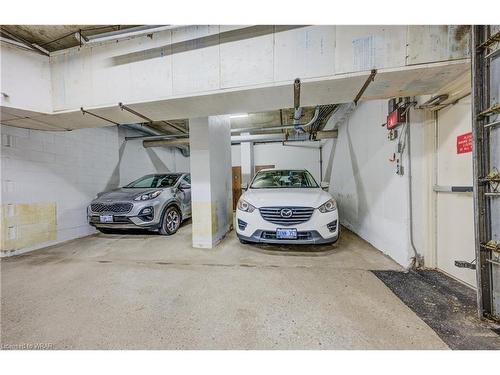 204-20 Berkley Road, Cambridge, ON - Indoor Photo Showing Garage