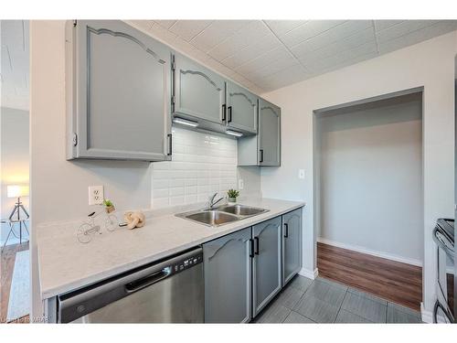 410-29 West Avenue, Kitchener, ON - Indoor Photo Showing Kitchen With Double Sink