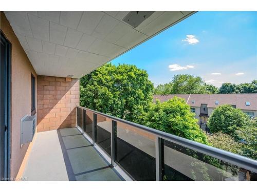 410-29 West Avenue, Kitchener, ON - Outdoor With Balcony With Exterior