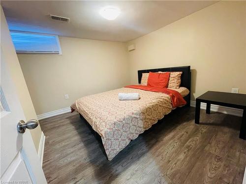 257 Cannon Street E, Hamilton, ON - Indoor Photo Showing Bedroom