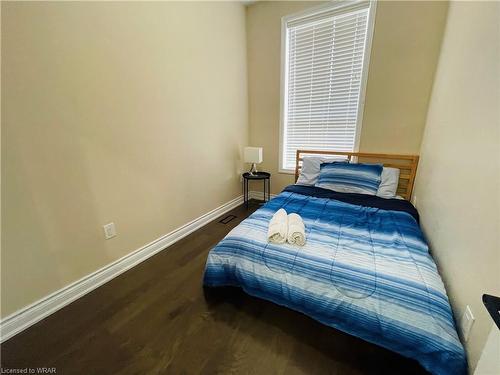 257 Cannon Street E, Hamilton, ON - Indoor Photo Showing Bedroom