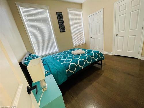 257 Cannon Street E, Hamilton, ON - Indoor Photo Showing Bedroom