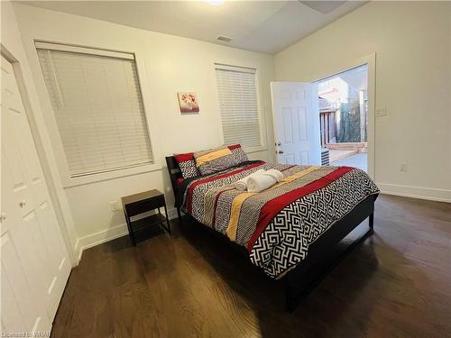 257 Cannon Street E, Hamilton, ON - Indoor Photo Showing Bedroom