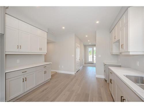 55 Country Club Estates Drive, Elmira, ON - Indoor Photo Showing Kitchen