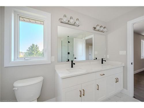 55 Country Club Estates Drive, Elmira, ON - Indoor Photo Showing Bathroom