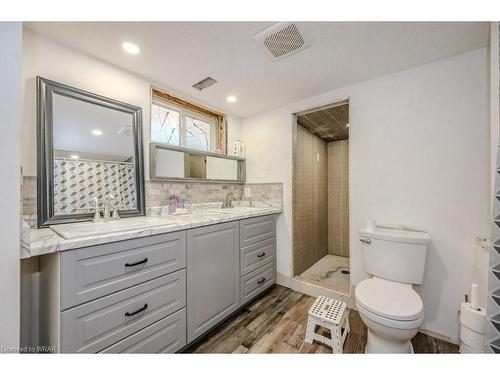 24 Edmonton Drive, Guelph, ON - Indoor Photo Showing Bathroom