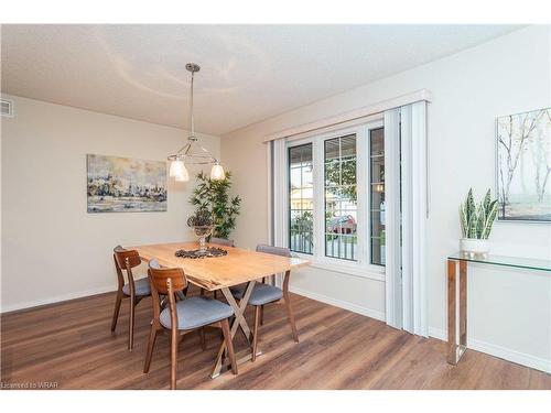 110 Ethel Road, Waterloo, ON - Indoor Photo Showing Dining Room