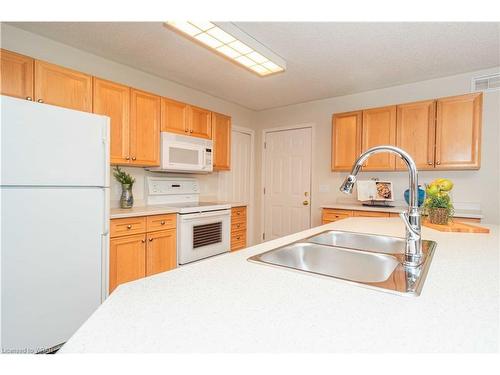 110 Ethel Road, Waterloo, ON - Indoor Photo Showing Kitchen With Double Sink