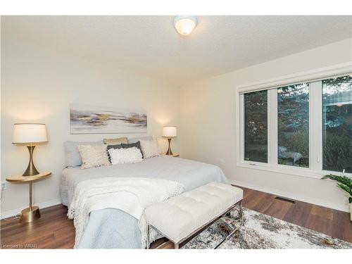 110 Ethel Road, Waterloo, ON - Indoor Photo Showing Bedroom