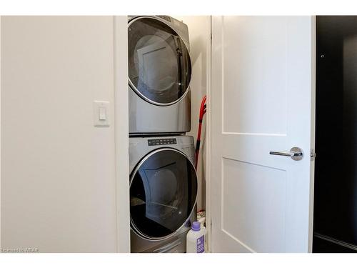 1104-155 Caroline Street S, Waterloo, ON - Indoor Photo Showing Laundry Room