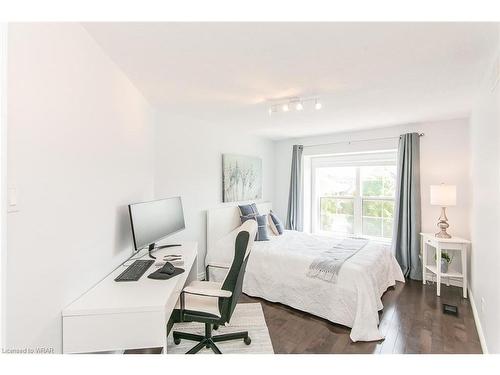 130 Chandos Drive, Kitchener, ON - Indoor Photo Showing Bedroom