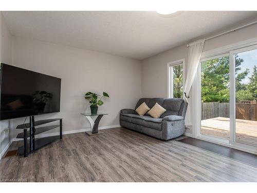 669 Star Flower Avenue, Waterloo, ON - Indoor Photo Showing Living Room