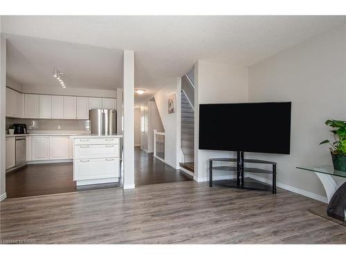 669 Star Flower Avenue, Waterloo, ON - Indoor Photo Showing Kitchen