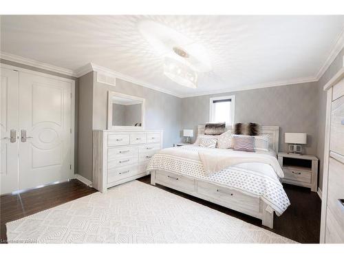 19 Melran Drive, Cambridge, ON - Indoor Photo Showing Bedroom