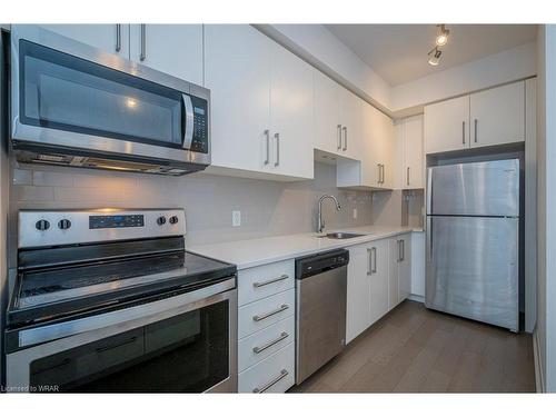 504-155 Caroline Street S, Waterloo, ON - Indoor Photo Showing Kitchen