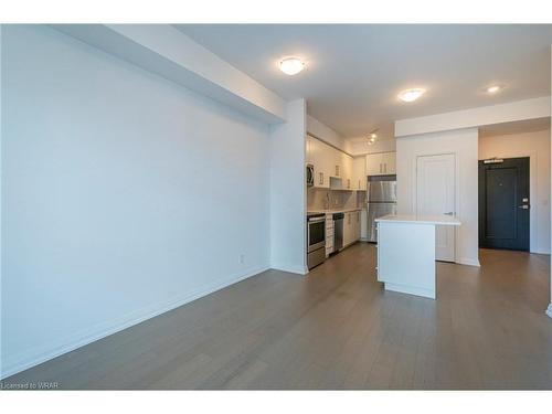 504-155 Caroline Street S, Waterloo, ON - Indoor Photo Showing Kitchen