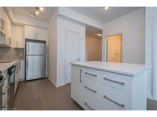 504-155 Caroline Street S, Waterloo, ON - Indoor Photo Showing Kitchen