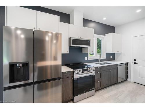 3299 Snider Road, Port Colborne, ON - Indoor Photo Showing Kitchen With Double Sink With Upgraded Kitchen