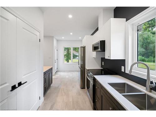 3299 Snider Road, Port Colborne, ON - Indoor Photo Showing Kitchen With Double Sink