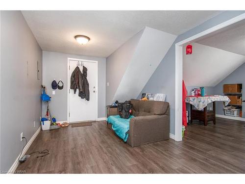 202 Dundas Avenue, Kitchener, ON - Indoor Photo Showing Other Room