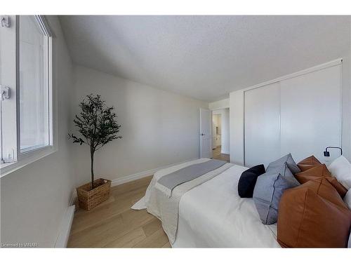 503-64 Benton Street, Kitchener, ON - Indoor Photo Showing Bedroom