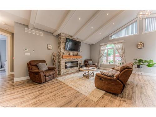 380 Rose Street, Cambridge, ON - Indoor Photo Showing Living Room With Fireplace