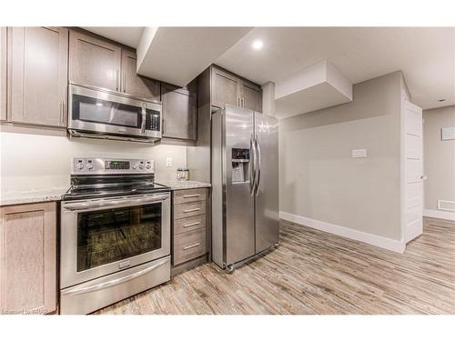 380 Rose Street, Cambridge, ON - Indoor Photo Showing Kitchen With Stainless Steel Kitchen