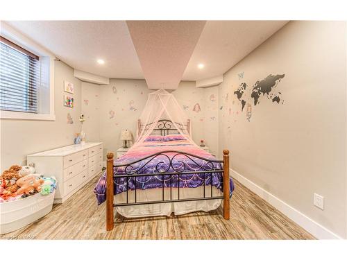 380 Rose Street, Cambridge, ON - Indoor Photo Showing Bedroom