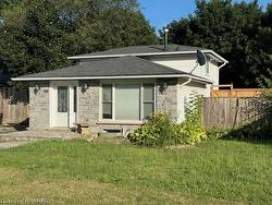 101 Rossford Crescent  Kitchener, ON N2M 2H8