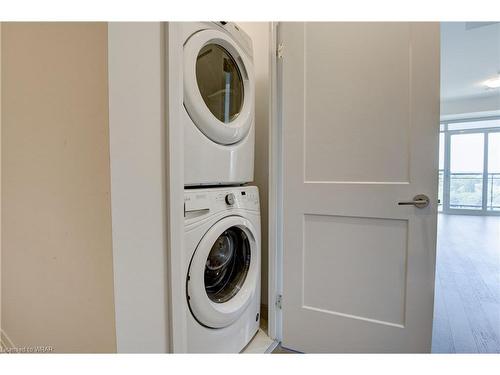 1110-155 Caroline Street S, Waterloo, ON - Indoor Photo Showing Laundry Room