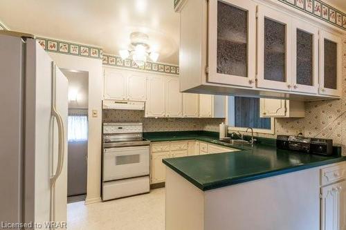 273 Sunview Street, Waterloo, ON - Indoor Photo Showing Kitchen