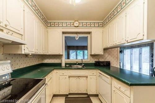 273 Sunview Street, Waterloo, ON - Indoor Photo Showing Kitchen