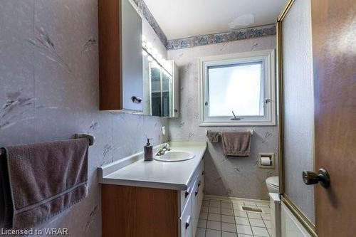 273 Sunview Street, Waterloo, ON - Indoor Photo Showing Bathroom