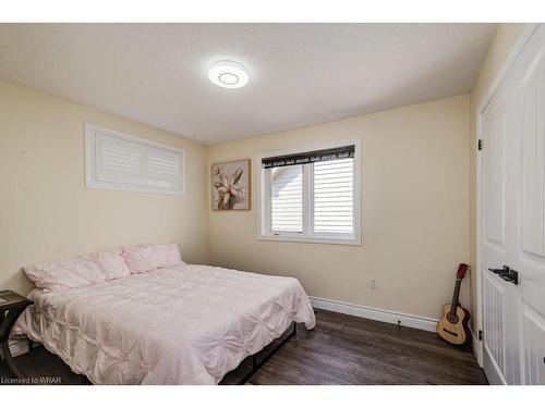 155 Gravel Ridge Trail Nw, Kitchener, ON - Indoor Photo Showing Bedroom