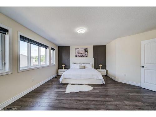 155 Gravel Ridge Trail Nw, Kitchener, ON - Indoor Photo Showing Bedroom